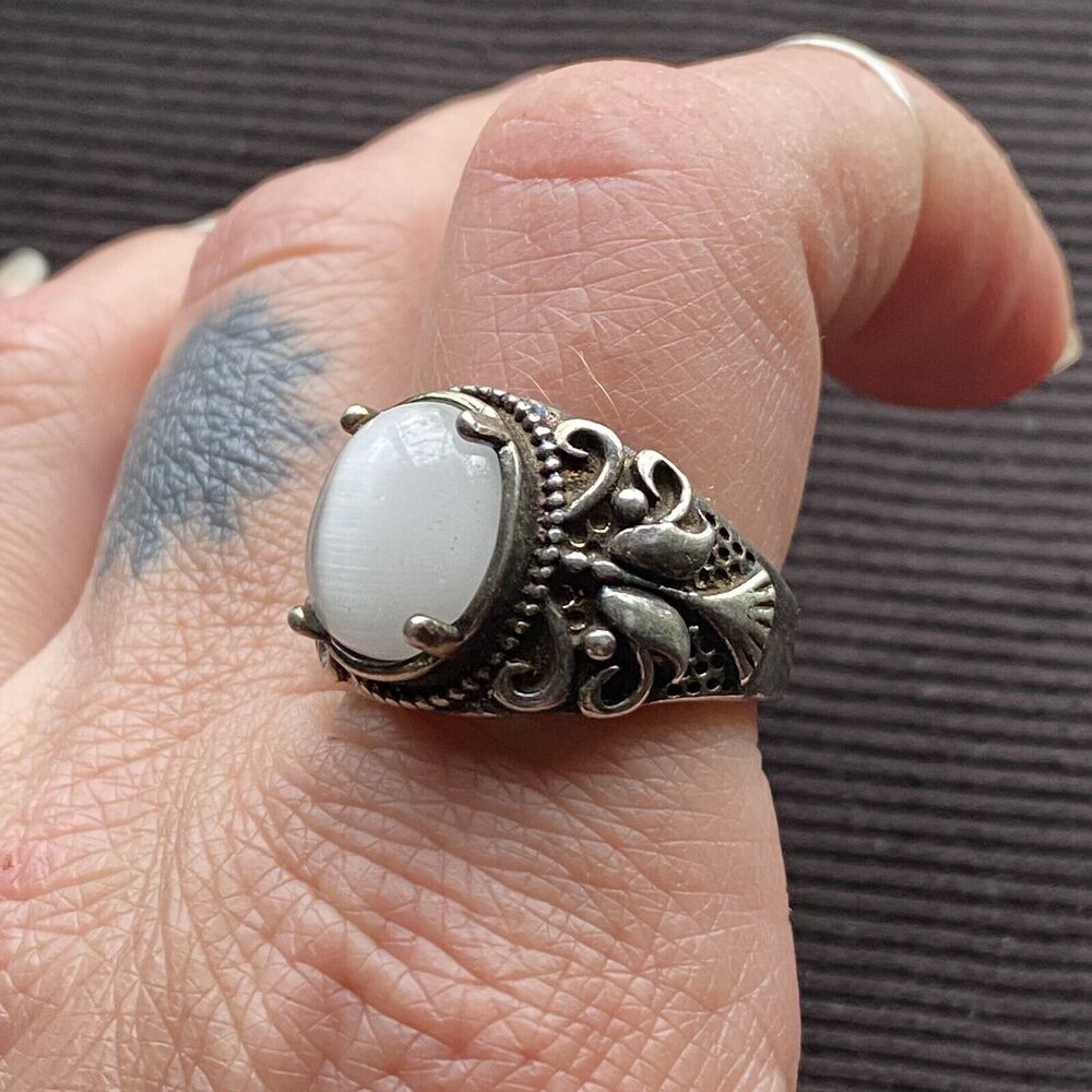 Vintage Sterling Silver .925 Milky Quartz Unisex Ring. Size 9. Witchy.